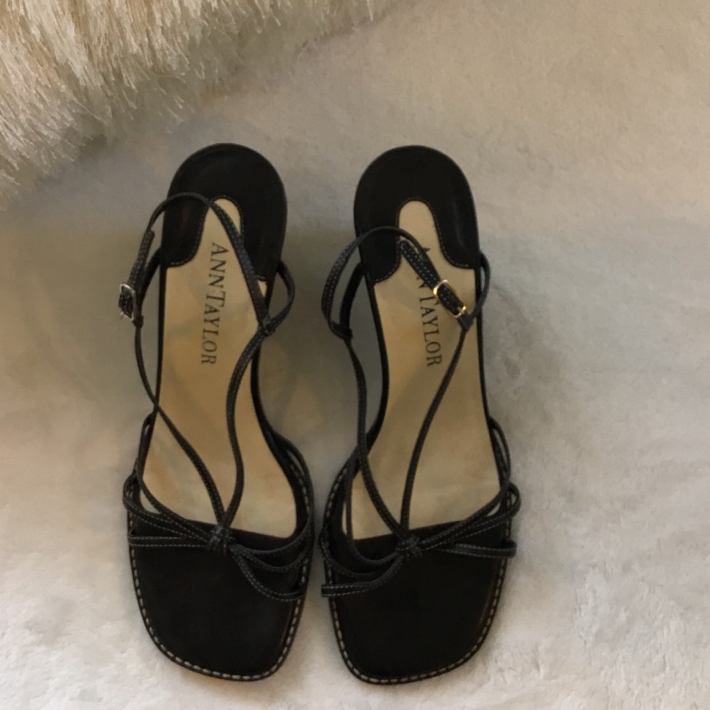 ❤️ ANN TAYLOR CARA BLACK CALF WEDGES ❤️ - Picture 2 of 6